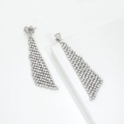 Pendantes en tissu en or blanc 18k avec diamants 2