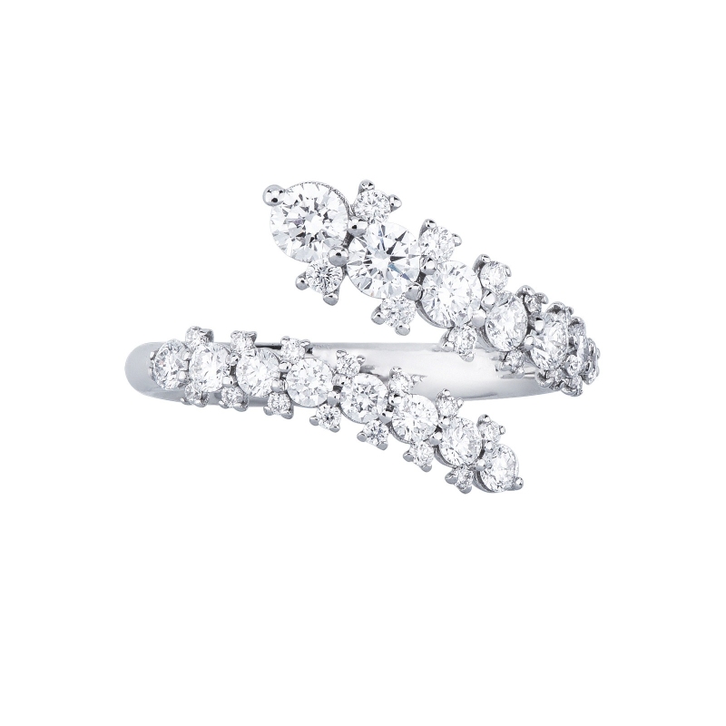 Bague contrarié design en or blanc 18 ct avec diamants Bague contrarié design en or blanc 18 ct avec diamants