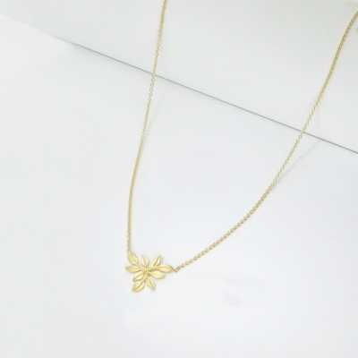 Collier feuille en or jaune 18k