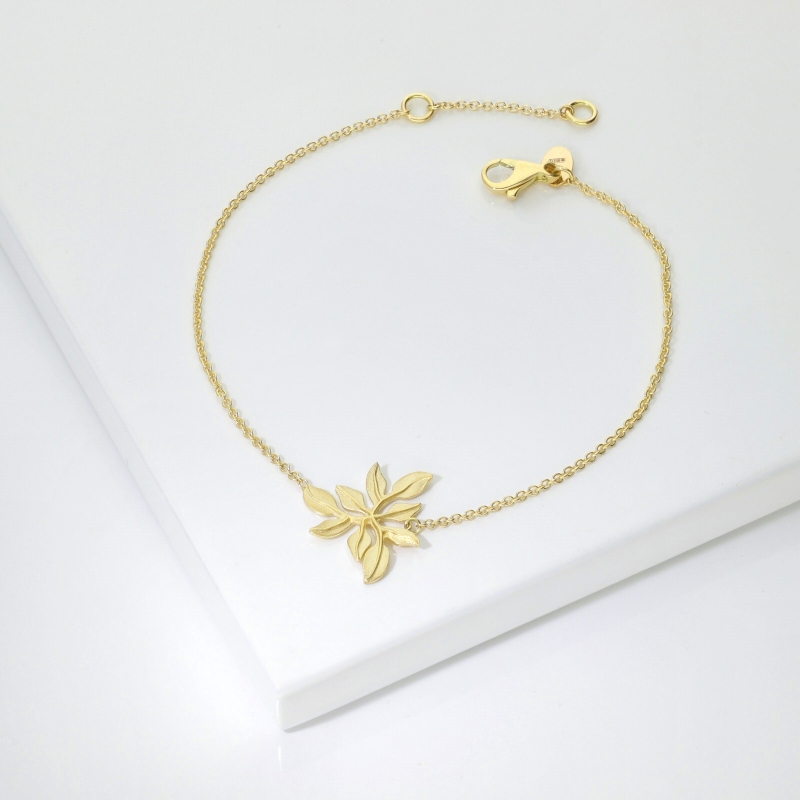 Bracelet en or jaune 18k avec feuille Bracelet en or jaune 18k avec feuille