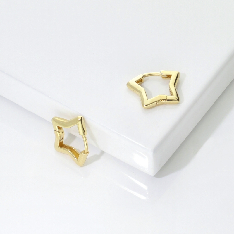 Boucles d’oreilles étoiles en or jaune 18k Boucles d’oreilles étoiles en or jaune 18k