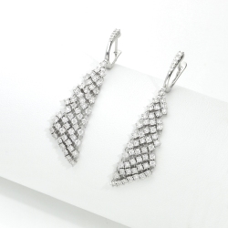 Boucles d’oreilles pendantes en or blanc 18k avec diamants en tissu 2