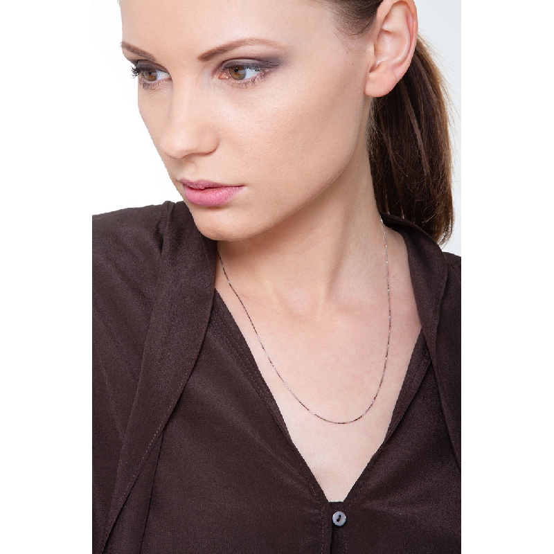 Chaine en or blanc 18k maille vénitienne Chaine en or blanc 18k maille vénitienne