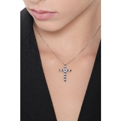 Collier croix or blanc 18k diamants noirs et blancs