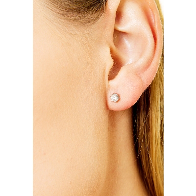 Boucles d'oreilles en or blanc 18k à 6 griffes et diamants 0.30 ct