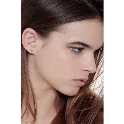 Puces d'oreilles or blanc 750 diamant 0.60 ct 