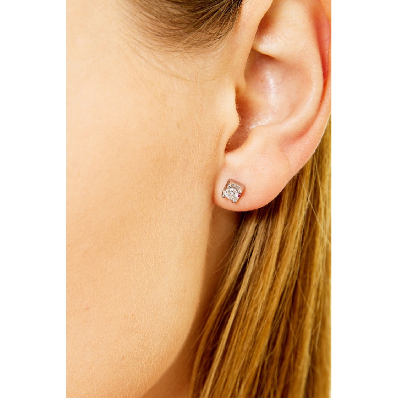 Puces d'oreilles or blanc 18k carrées 0.30 ct  Puces d'oreilles or blanc 18k carrées 0.30 ct