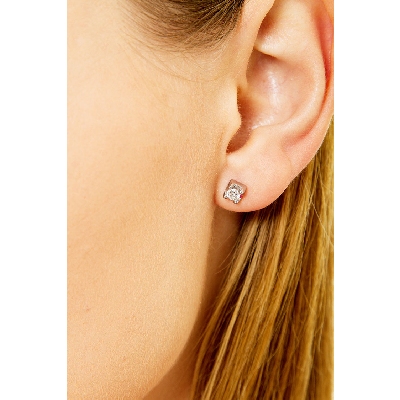 Puces d'oreilles or blanc 18k carrées 0.30 ct 