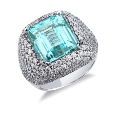 Bague en or blanc 18k avec aigue-marine et diamants