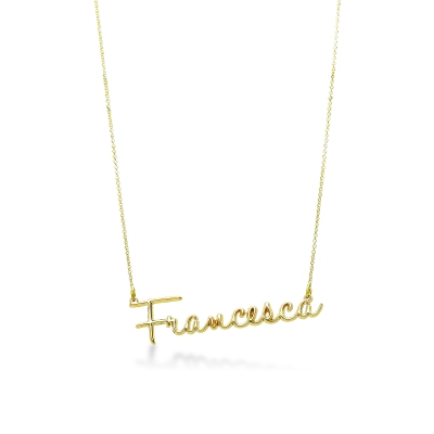 Collier personnalisable en or jaune 18k avec prenom en cursive stylisee