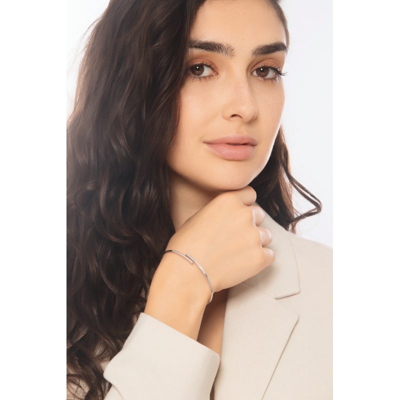 Bracelet Contrarié en Or Blanc 18 Carats avec Diamants Naturels
