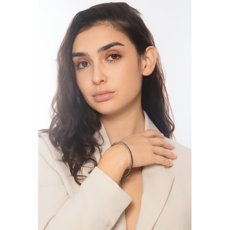 Bracelet elastique en or blanc 18k avec diamants noirs