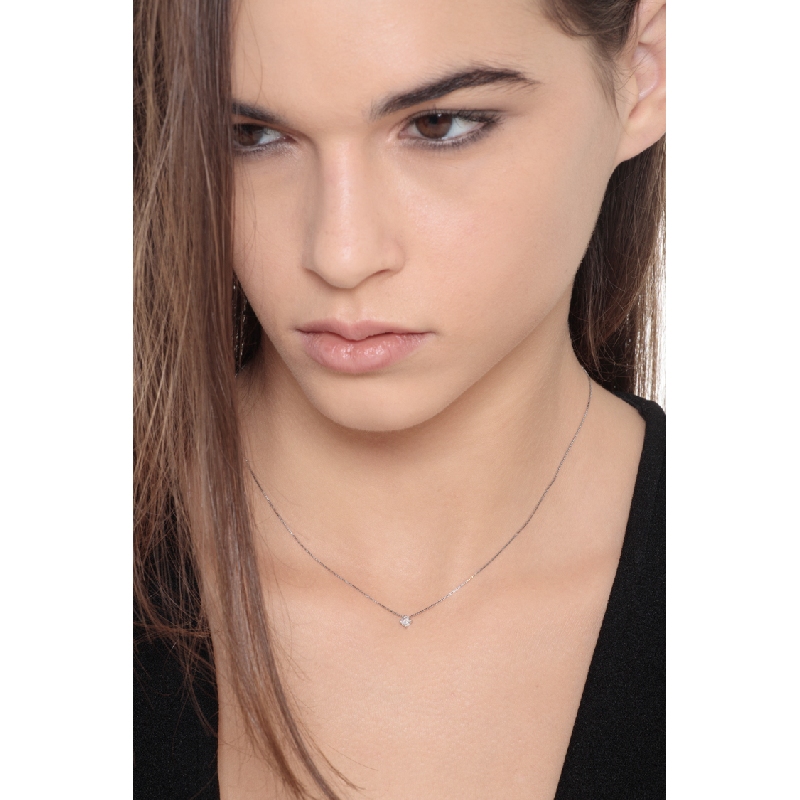 Pendentif solitaire diamant 0.07 ct or blanc 18k  Pendentif solitaire diamant 0.07 ct or blanc 18k