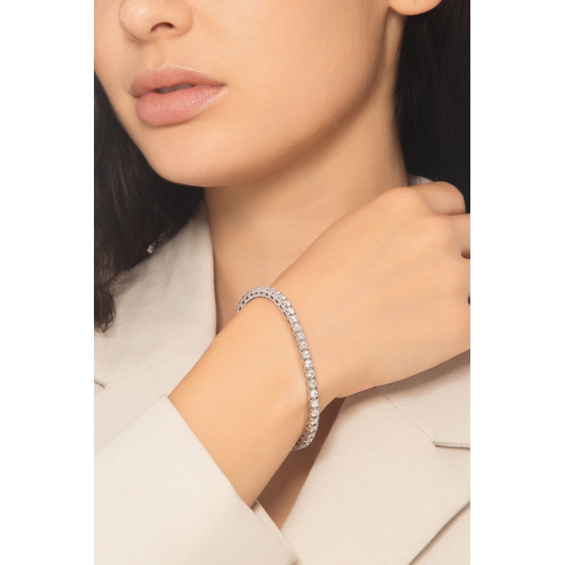 Bracelet tennis élastique en or blanc 18k avec diamants taille brillant
