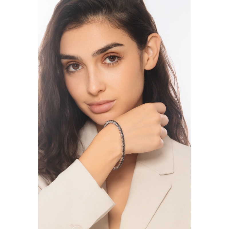 Bracelet tennis élastique en or blanc 18k avec diamants noirs