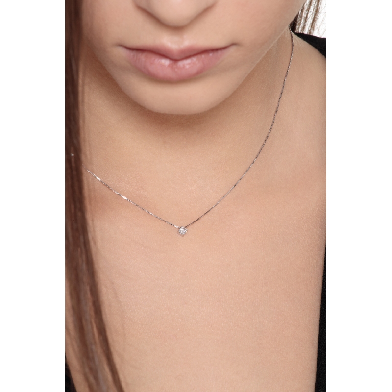 Pendentif solitaire diamant 0.07 ct or blanc 18k  Pendentif solitaire diamant 0.07 ct or blanc 18k