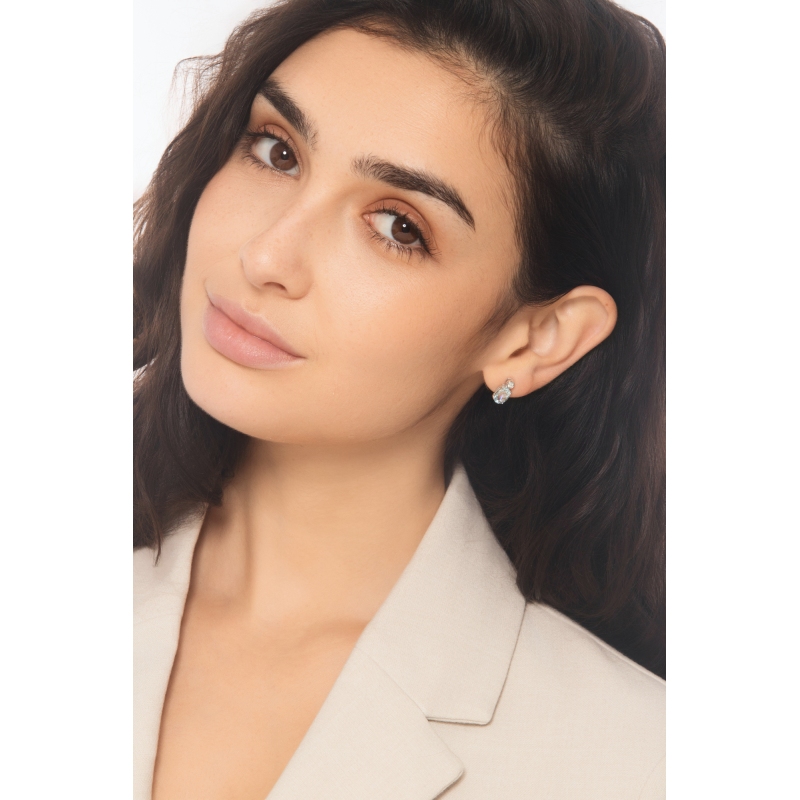 Puces en or blanc 18k avec aigue-marines avec diamant Puces en or blanc 18k avec aigue-marines avec diamant