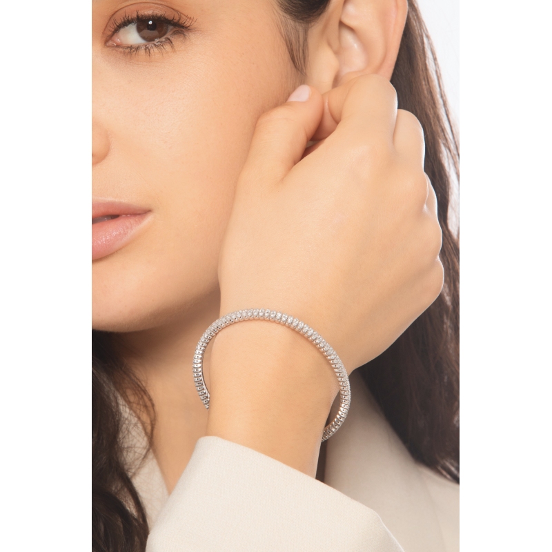 Bracelet élastique en or blanc 18k  avec diamants Bracelet élastique en or blanc 18k  avec diamants