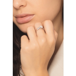Bague solitaire en or blanc 18k avec diamant certifié IGI 1.00 ct  2