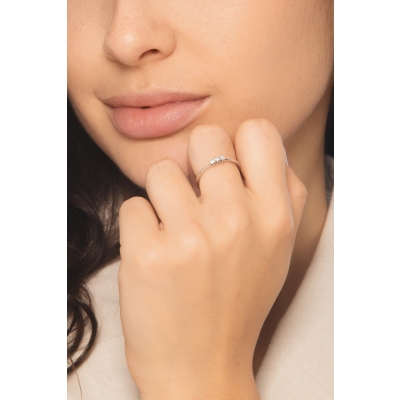 Bague trilogy lineaire en or blanc 18k trois diamants 0,15 ct