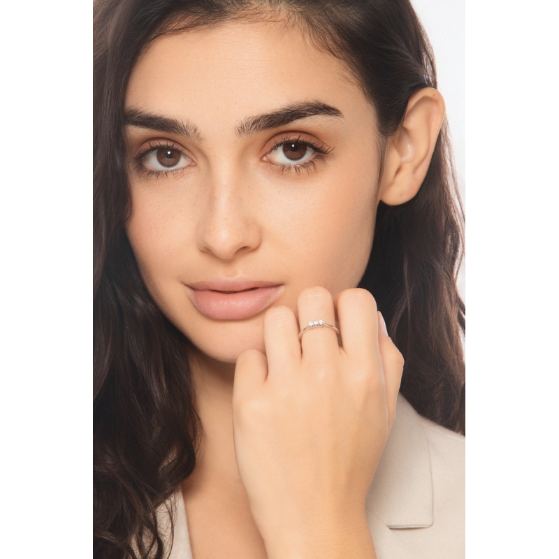 Bague trilogy en or blanc 18k avec trois diamants CT 0,21