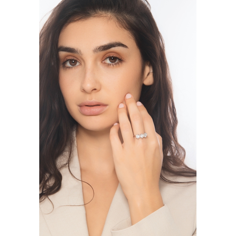 Bague trilogy or blanc 18k avec trois diamants CT 2,10