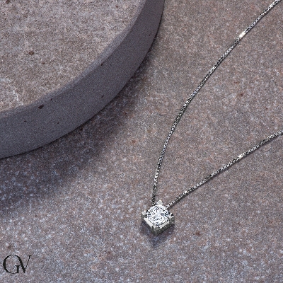 Collier pendentif solitaire or blanc 18k avec diamant 0.50 ct