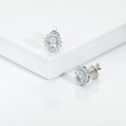 Boucles d’oreilles en or blanc 18k avec aquamarine