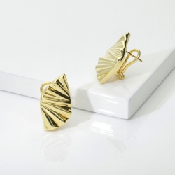 Boucles d’oreilles en or jaune 18k en forme de feuille 2