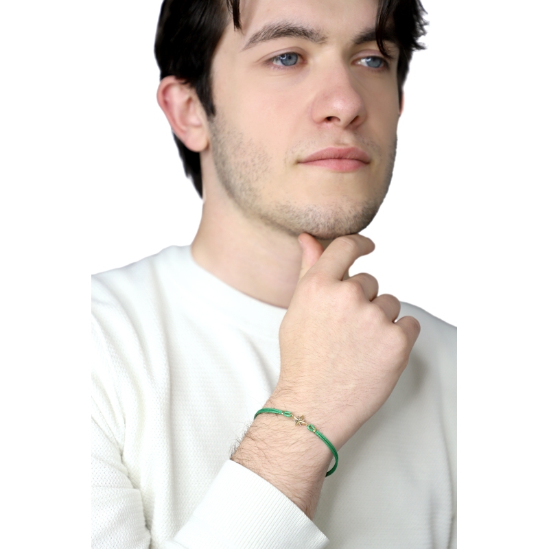 Bracelet en tissu vert et étoile en or jaune et blanc 18k