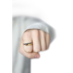 Bague homme contrarié en or jaune 18k avec diamants noirs 2
