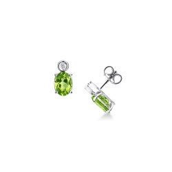 Boucles d’oreilles en or blanc avec péridot ovale et diamant