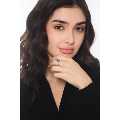 Bague halo en or blanc 18k avec tanzanite et diamants