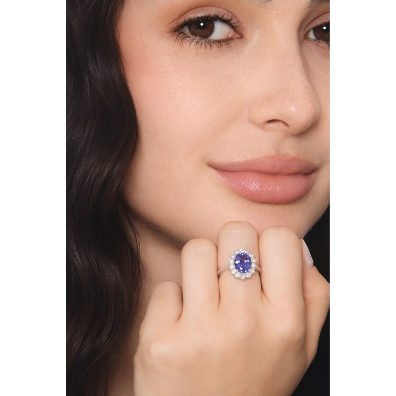 Bague halo en or blanc 18k avec tanzanite et diamants