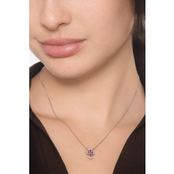Collier en or blanc 18k avec croix en rubis et diamants 2