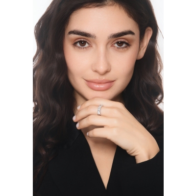 Bague 5 pierres en Or Blanc 18k ct 2,20