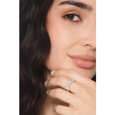 Bague 5 pierres en Or Blanc 18k ct 2,20