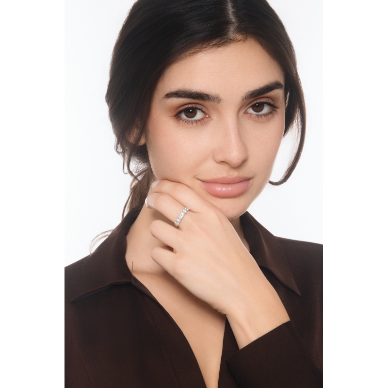 Bague demi tour 7 pierres en or blanc 18k avec diamants ct 1,00 Bague demi tour 7 pierres en or blanc 18k avec diamants ct 1,00