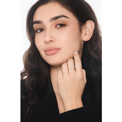 Bague ouverte en or blanc 18k avec diamants