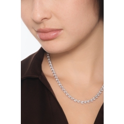 Collier en or blanc avec diamants navette 2