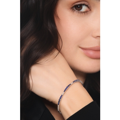 Bracelet rigide en or blanc 18k avec saphirs bleus et diamants