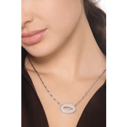 Collier avec pendentif ovale pavé en or blanc et diamants 2