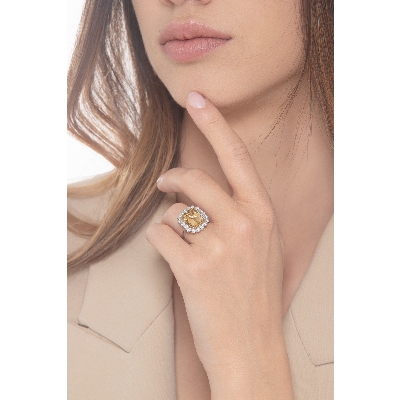 Bague halo en or blanc 18k avec diamants et citrine rectangulaire 