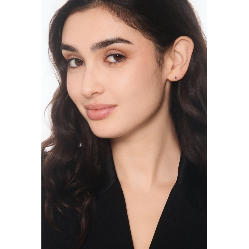 Mono boucle d’oreille en or blanc 18k diamant noir Mono boucle d’oreille en or blanc 18k diamant noir