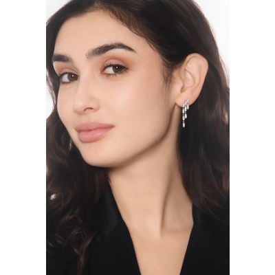 Boucles pendantes trois rangs or blanc 18k avec diamants