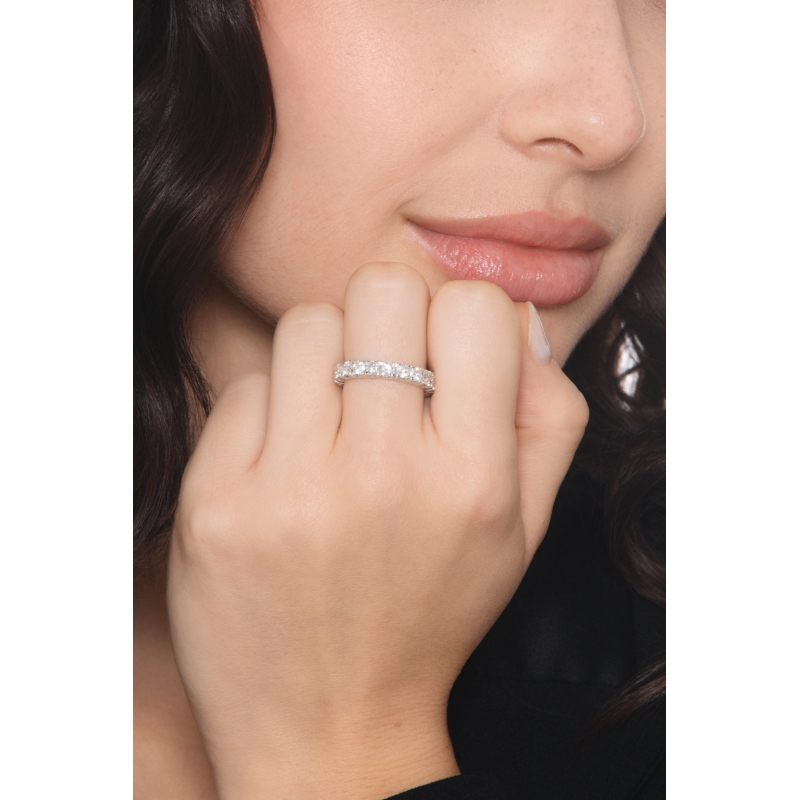 Bague Eternity en or blanc 18 carats avec diamants Bague Eternity en or blanc 18 carats avec diamants