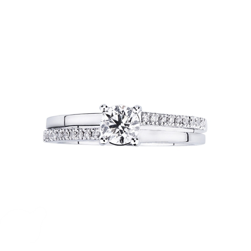 Bague solitaire en or blanc 18K avec diamant de 0,40 ct Bague solitaire en or blanc 18K avec diamant de 0,40 ct