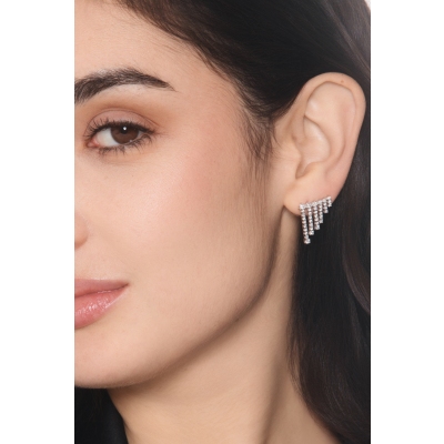 Boucles d’oreilles cascade en or blanc 18k avec diamants