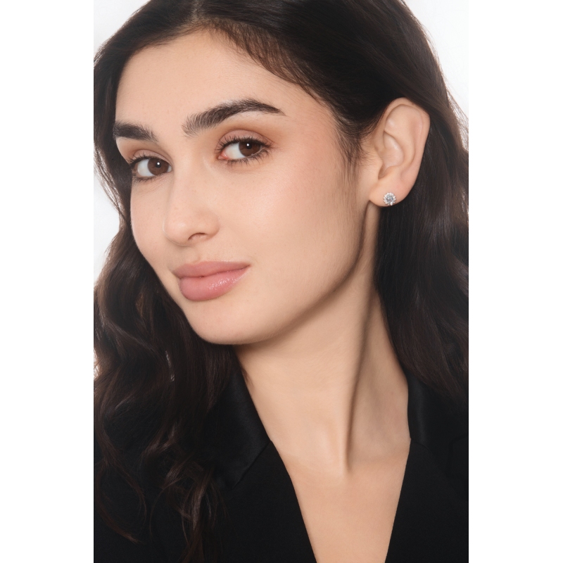 Boucles d’oreilles en or blanc 18k avec aquamarine