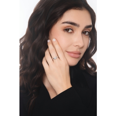 Bague solitaire en or blanc 18 carats avec diamant certifié IGI CT 0,90 